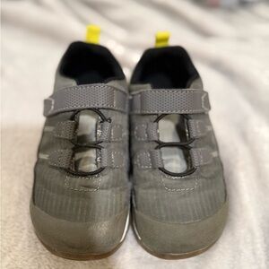 See Kai Run Gray Kids Sneaker Size 9
